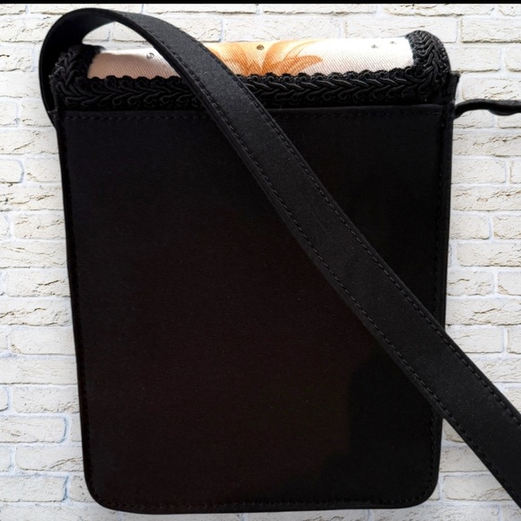 Liz Soto Vintage Shih Tzu Dog Print Crossbody Bag - Picture 3 of 8